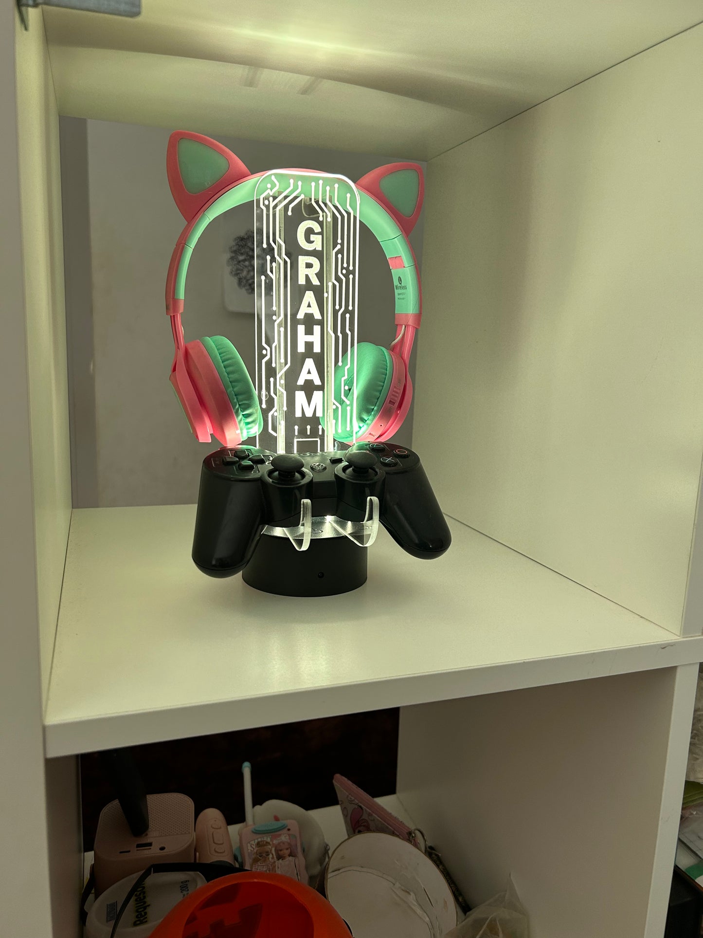 🎮 Personalized LED Acrylic Headphone and Controller Stand – Custom Gamer Tag Gift
