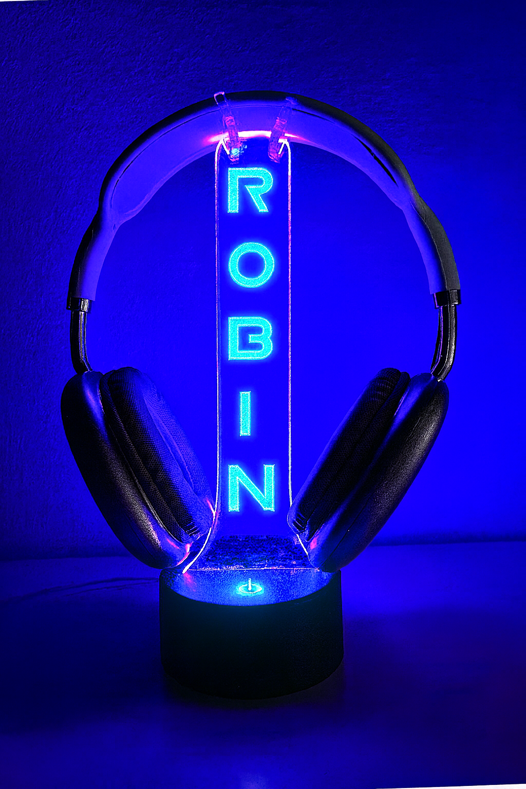 Custom LED Headphone Stand with Name – Personalized Gamer Desk Accessory